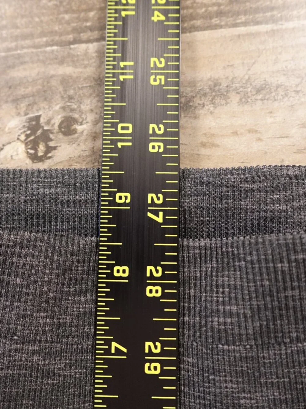 Lululemon Textured Leggings‎ Women’s Size 4 Gray Mid Rise Athletic 27